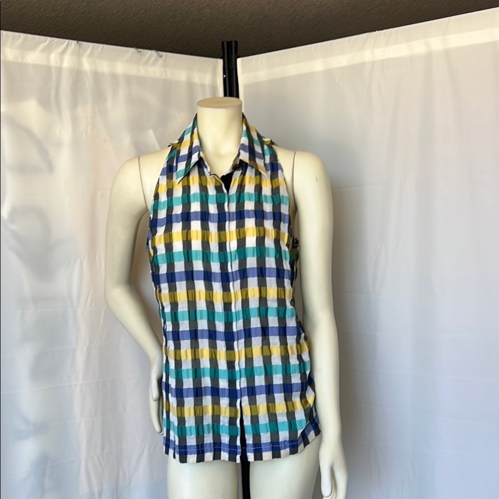 Worth Sleeveless Button Down Blouse